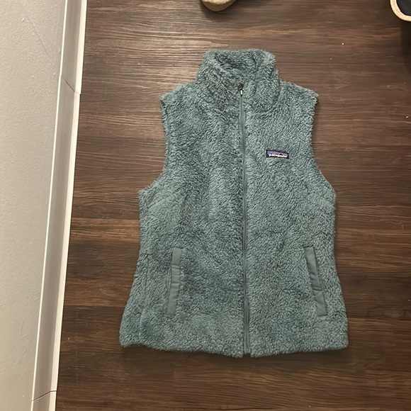 Patagonia Jackets & Blazers - Patagonia Women’s Los Gatos Vest - Size Small, Light Plume Grey.